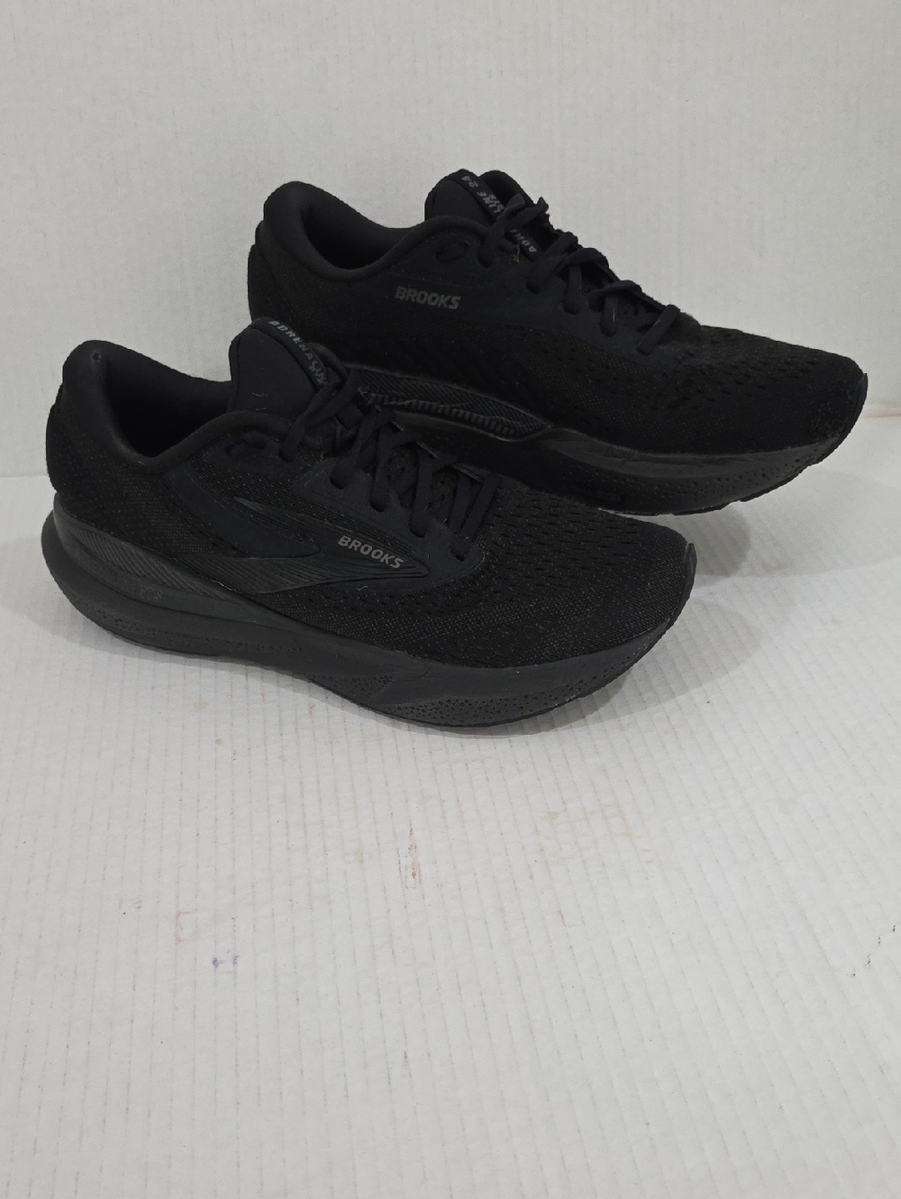 Brooks Adrealine 24 GTS Men's Black Shoes Size 9.5 2E Wide & Women Size 11 Wide
